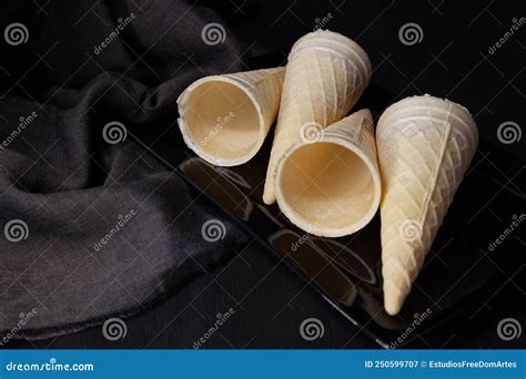 Cono De Helado Imagen De Archivo Imagen De Espacio 250599707