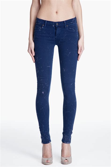 Only women secrets: 10+ Elegant-Looking Blue Jeans Designs