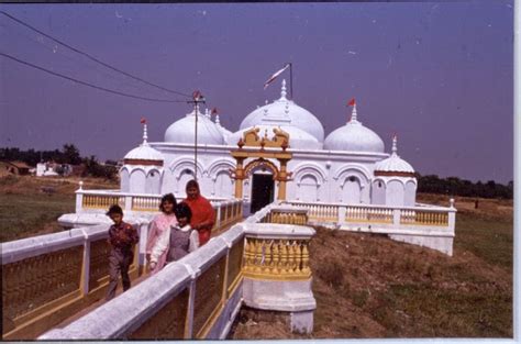 Tour India: Pilgrimage to Sammed Shikharji Jain India