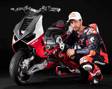 La Star Della Motogp Andrea Dovizioso Diventa Ambassador Di Italjet