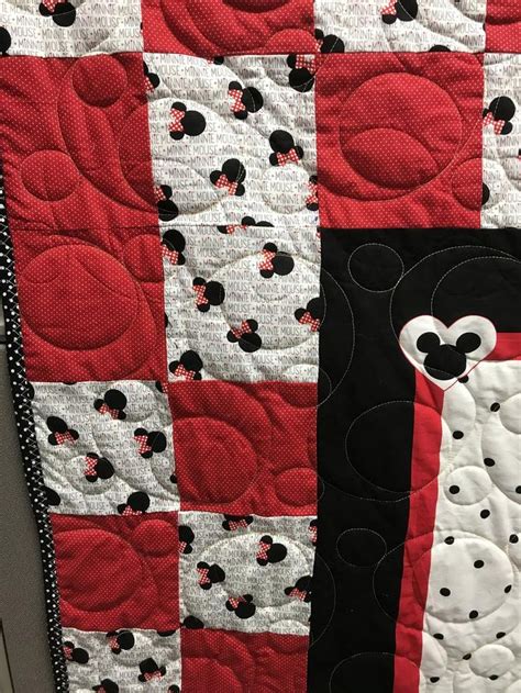 Minnie Mouse Quilt Disney Quilt Minnie Mouse Fabric Quilts