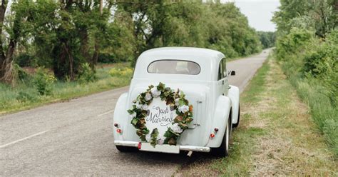 How does marriage impact car insurance rates? | LowestRates.ca