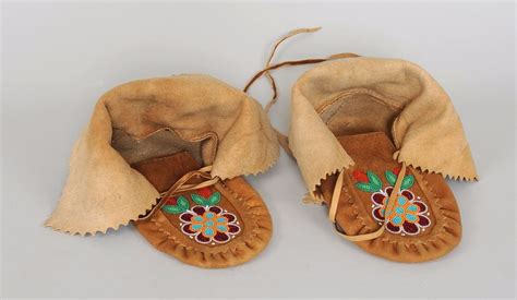 Pair Of Dene Beaded Moose Hide Moccasins With Floral Design 11 L Fine