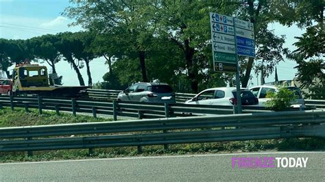 Incidente Sul Viadotto All Indiano Traffico Fermo