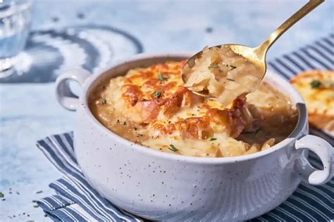 Soupe à Loignon Gratinée Au Goût Intense Et Délicat