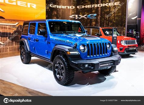 2023 Jeep Wrangler 4xe Rubicon Plug Híbrido Suv Coche Salón — Foto