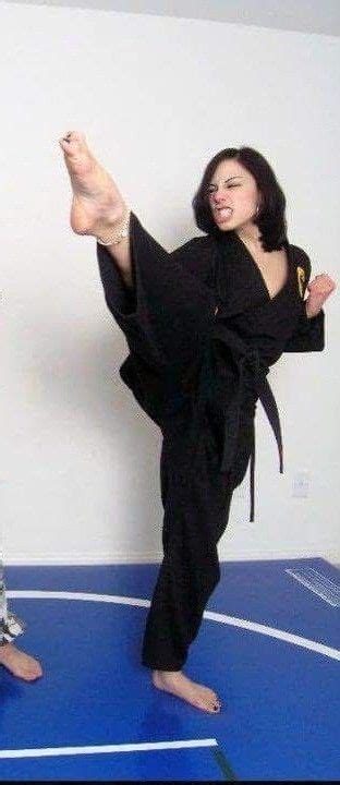 Pin By Ira Rappaport On Martial Arts Women Women Karate Martial Arts