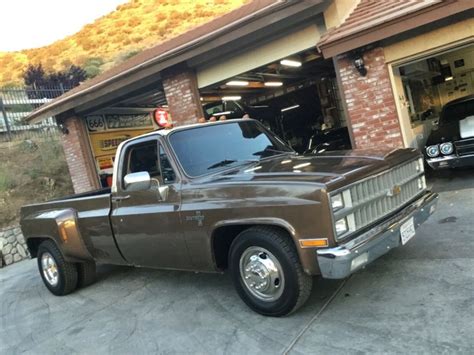 Chevrolet Silverado C Camper Special Dually Classic