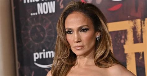 Promijennifer Lopez Protzt Mit Schlanker Figur W Hrend Rger