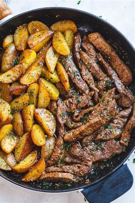 Bifteck Au Beurre L Ail Et Pommes De Terre La Po Le Bifteck Au