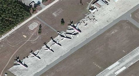 Airplane Boneyard at Laurinburg-Maxton Airport in North Carolina, aerial view, map, location