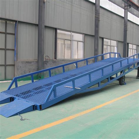 china customized  steel mobile loading docks manufacturers