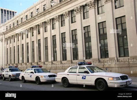 Us Postal Police Outside New York City Post Office Stock Photo Alamy