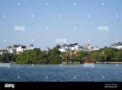 Ngoc Son Temple (Đền Ngọc Sơn), Sword Lake (Hồ Gươm (Hoàn Kiếm)), Hanoi ...