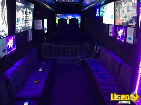 Huge 2004 Gillig Mobile Gaming Party Bus Video Game Truck For Sale