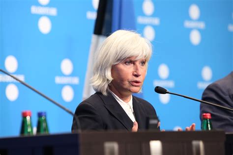 Laurence Tubiana première ministre NFP pfff sérieusement