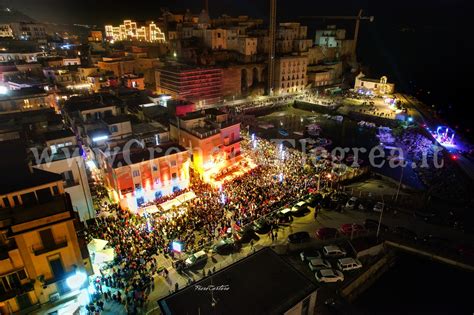 Aperitivo Del 31 Dicembre La Darsena Di Pozzuoli Torna Ad Illuminarsi