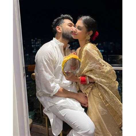 Karwa Chauth 2022 Katrina Kaif Vicky Kaushal Varun Dhawan Natasha Dalal Inside Pictures Of