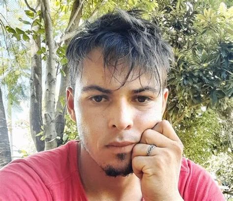 Buscan A Joven Que Intentó Matar A Puñaladas A Su Pareja En Una Cancha De Vóley Abc En El Este