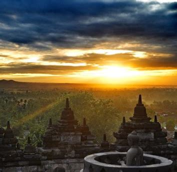 Candi Hindu Dan Budha Pengertian Ciri Perbedaan Dan Contohnya