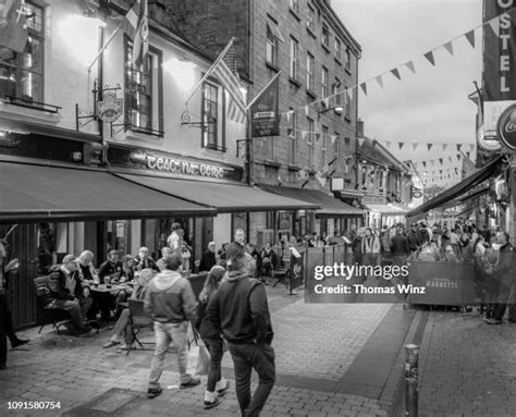 14 Galway Nightlife Stock Photos, High-Res Pictures, and Images - Getty ...