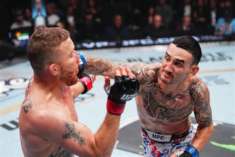 Imagem Forte Max Holloway Quebra Nariz De Justin Gaethje Golpe