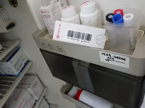 Hallan medicamentos vencidos y residuos patológicos mal desechados en