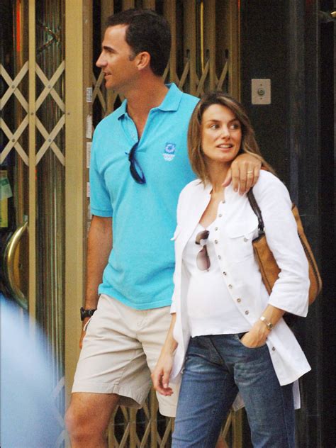 Toda La Verdad Sobre El Reportaje De La Reina Letizia En Bikini En