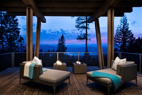 Mountain Modern Home Whitefish Montana Rustikal Terrasse Sonstige