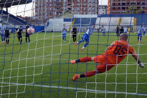 Novi Pazar Stari Partizan No Na Mora Crno Belih Traje Zvezda Mo E Na