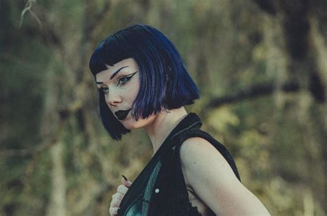 5 Iconic Goth Hairstyles You Should Try | Bound in Bone