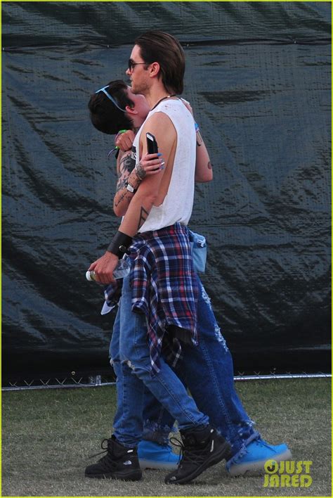 Jared Leto Gets Flirty With Halsey At Coachella Photo 3634487 Coachella Jared Leto Photos