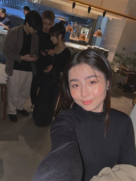 Hot girl Việt được báo Trung Quốc ca ngợi đẹp như nữ thần U30 một nách hai con là bà chủ spa