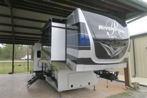 NEW 2023 RIVERSTONE LEGACY 42FSKG Overview Berryland Campers