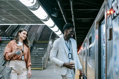 Apa Arti Sawang Sinawang?. Mengupas Mitos, Fakta dan Cara Menyikapinya