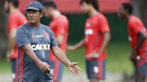 Volta Redonda Cobi A Lateral Direito Do Flamengo Metrocasa Br