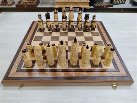 Купить Шахматы резные ручной работы Богатыри из ореха и липы по цене 9 ...