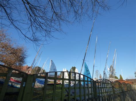 Earlswood Lakes Sailing Club On The Windmill Pool A Boxing Flickr