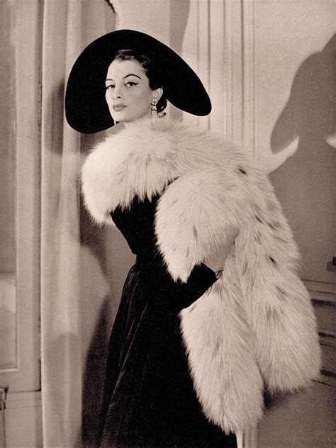 Capucine Modelactress Meldel Maggy Rouff Chapeau De Gilbert Orcei