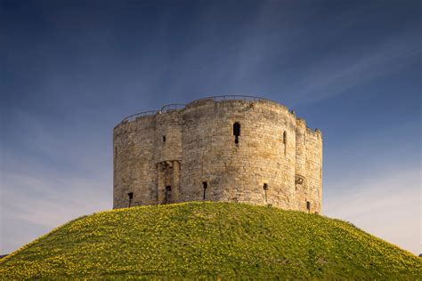 800 Letnia Wieża Cliffords Tower Przeszła Renowację