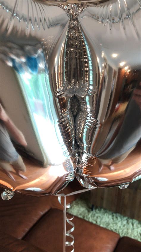 I Turned 30 Today And I Might Get Birthday Sex With The Bottom Of My ‘0’ Helium Balloon R