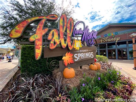 Disney Springs Halloween 2024 - Erina Jacklin