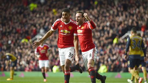 Manchester United 3-2 Arsenal: Marcus Rashford scores twice on league ...