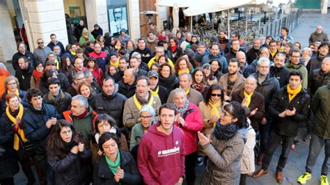 Concentració de suport als dos regidors de la CUP de Reus que esperen