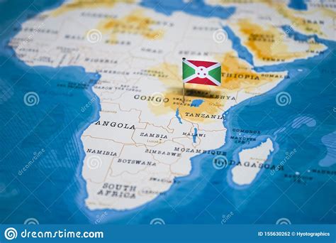 A Bandeira De Burundi No Mapa Do Mundo Foto De Stock Imagem De