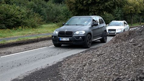 Unfassbar Autos ignorieren Absperrung vier Unfälle in drei Tagen