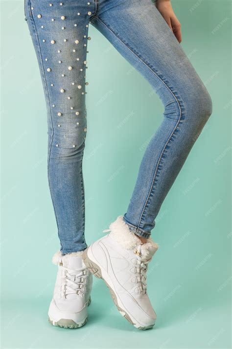 Slim Fit or Skinny Jeans: Which Should You Choose