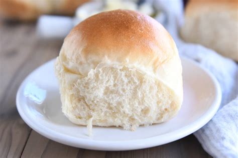 Perfect Soft And Fluffy Dinner Rolls Mels Kitchen Cafe