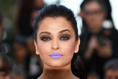 Aishwarya Rai Bachchan S Purple Lips At Cannes Yoursnews