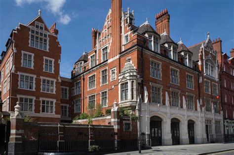 Exclusive Chiltern Firehouse Guest Pulls Fire Alarm Over Hot Art
